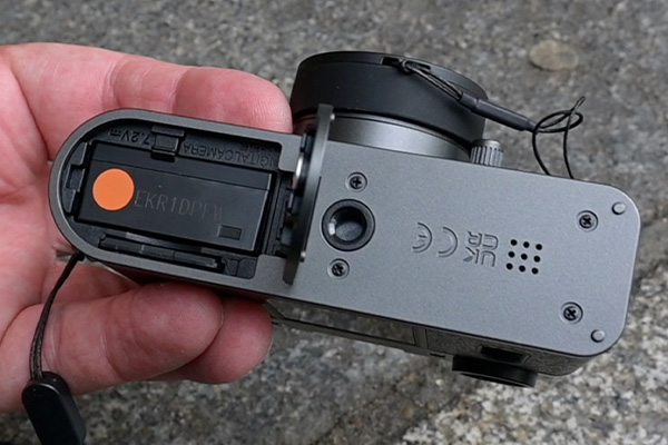 Fujifilm X-Half battery and SD card