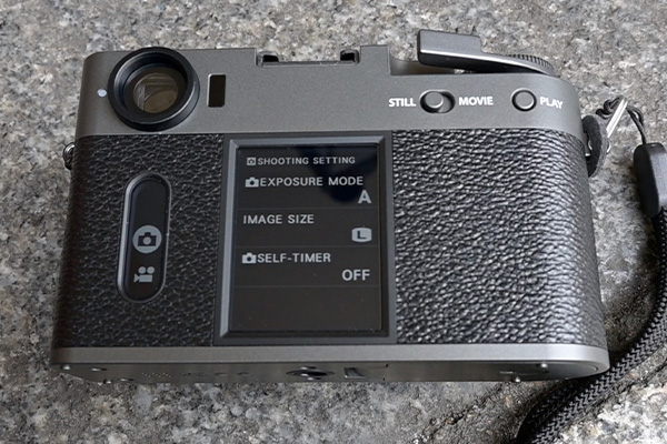 Swipe left for shootingmode on Fujifilm X-Half