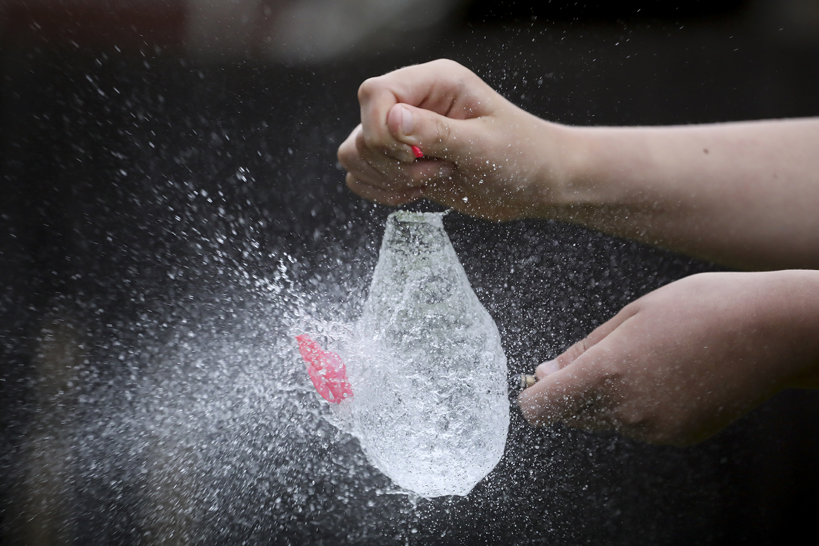 Water balloon photographed with Hahnel Captur Module Pro