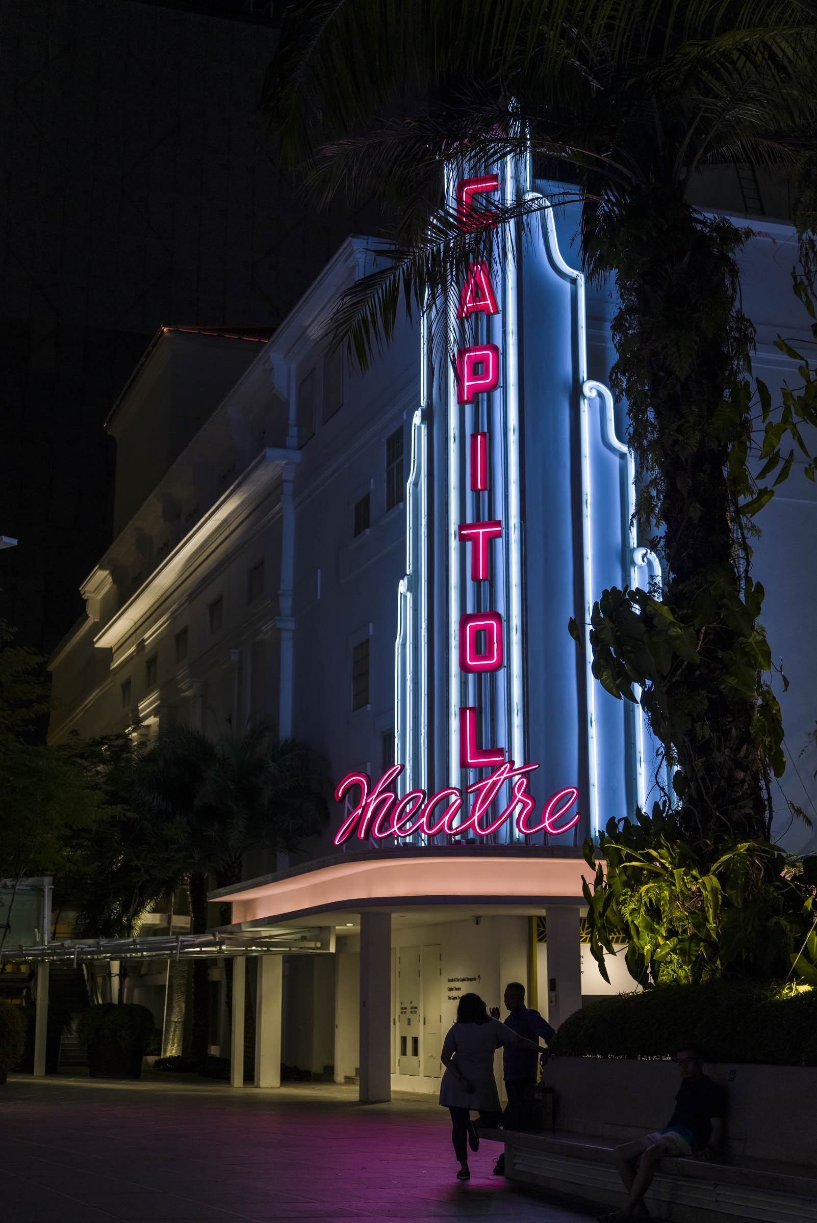 Cityscape at night taken on Leica SL2