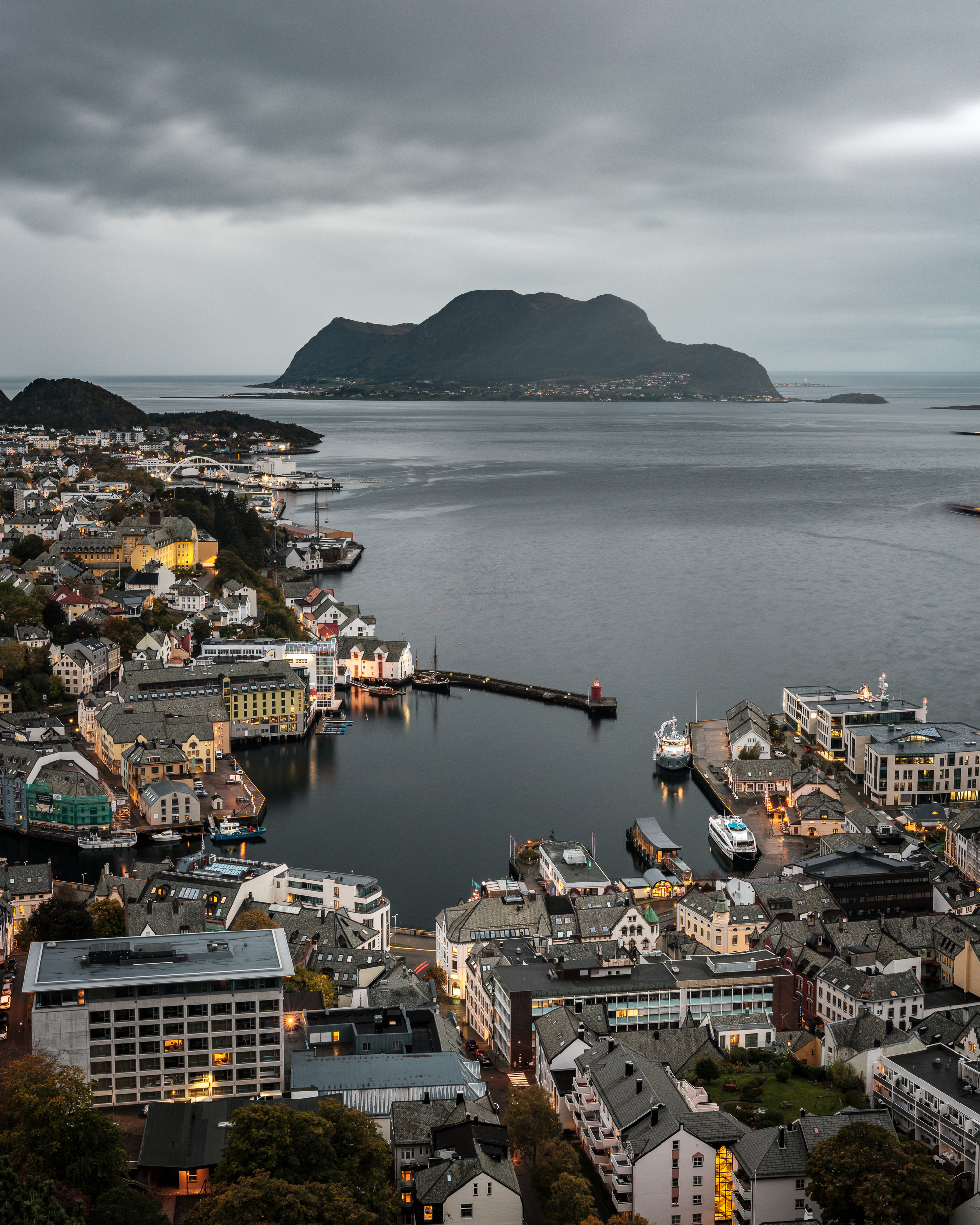 Townscape in Norway taken on GFX 50s II