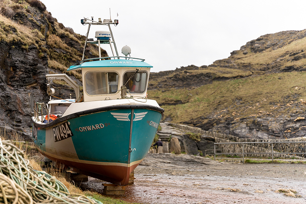 Image of boat taken on Sigma 25-70mm F2.8 lens