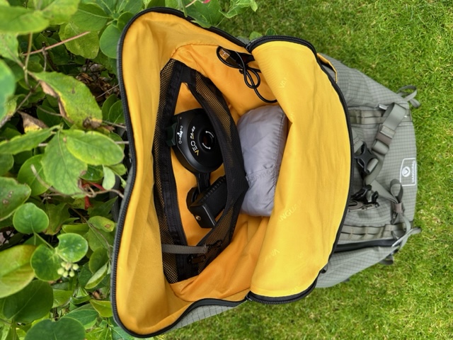 Vanguard VEO Active Birder Backpack - Internal accessories compartment