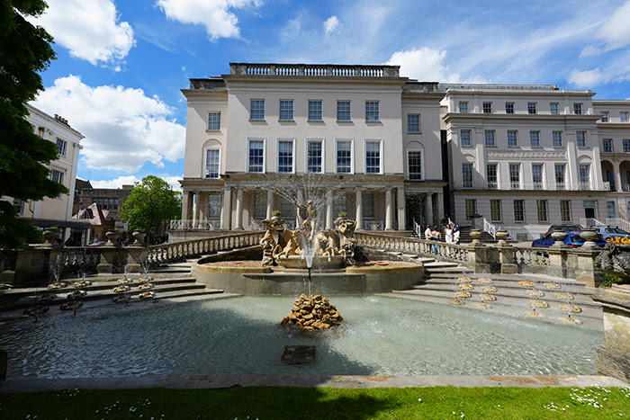 Neptune's fountain