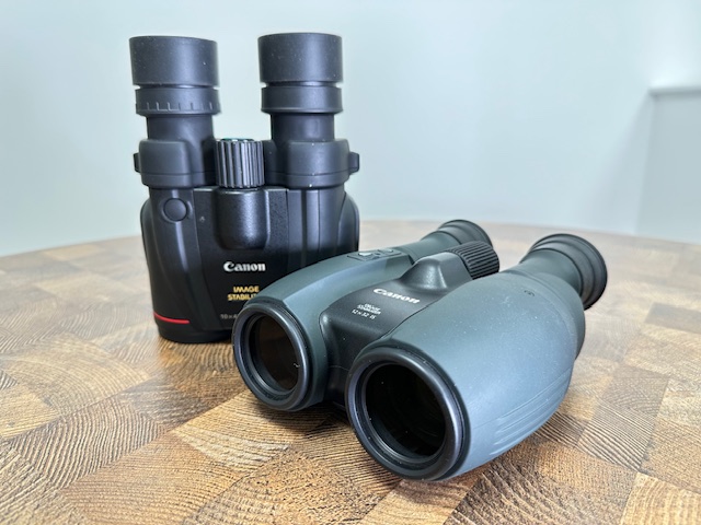 Canon Image Stabilised Binoculars