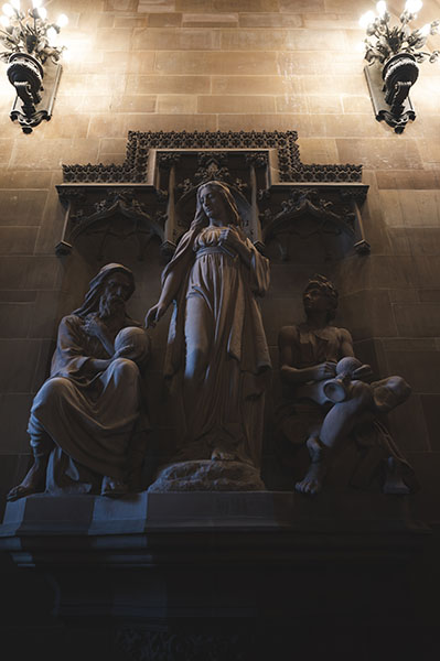 Statue within Manchester Cathedral taken on Nikon Z 6 II