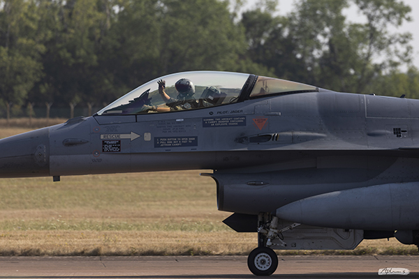 Pilots waving as they prepare to leave RIAT