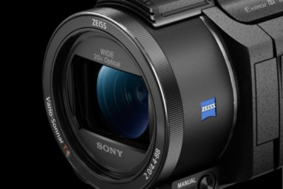 New ZEISS™ 20x zoom 4K-compatible lens ZEISS Vario-Sonnar T* lens with 26.8mm widest angle allows more of a subject to fit in frame.