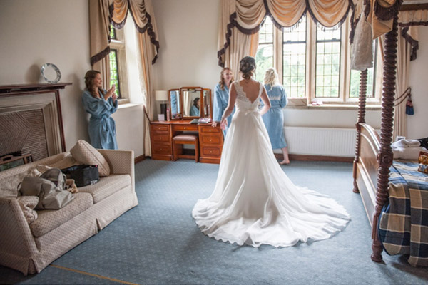 Bridal preparation with brides maids in hotel