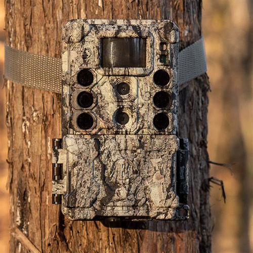 Bushnell 32MP CORE DS-4K Treebark Camo No Glow Trail Camera